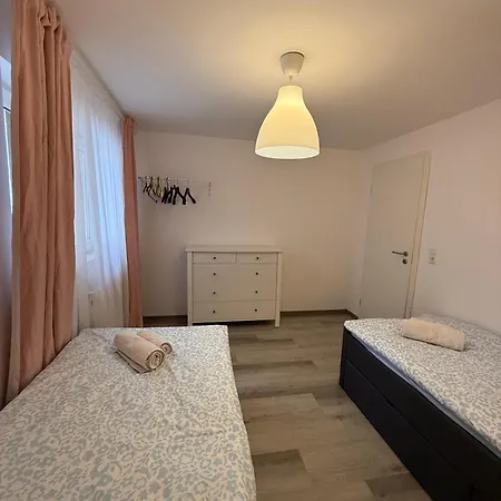 Demhaus Im Haus
