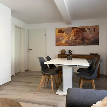 Demhaus Im Haus